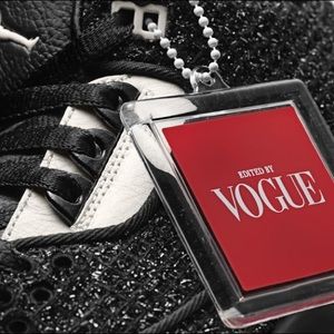 Vogue x air jordan 3 wmns awok black. Size 7.